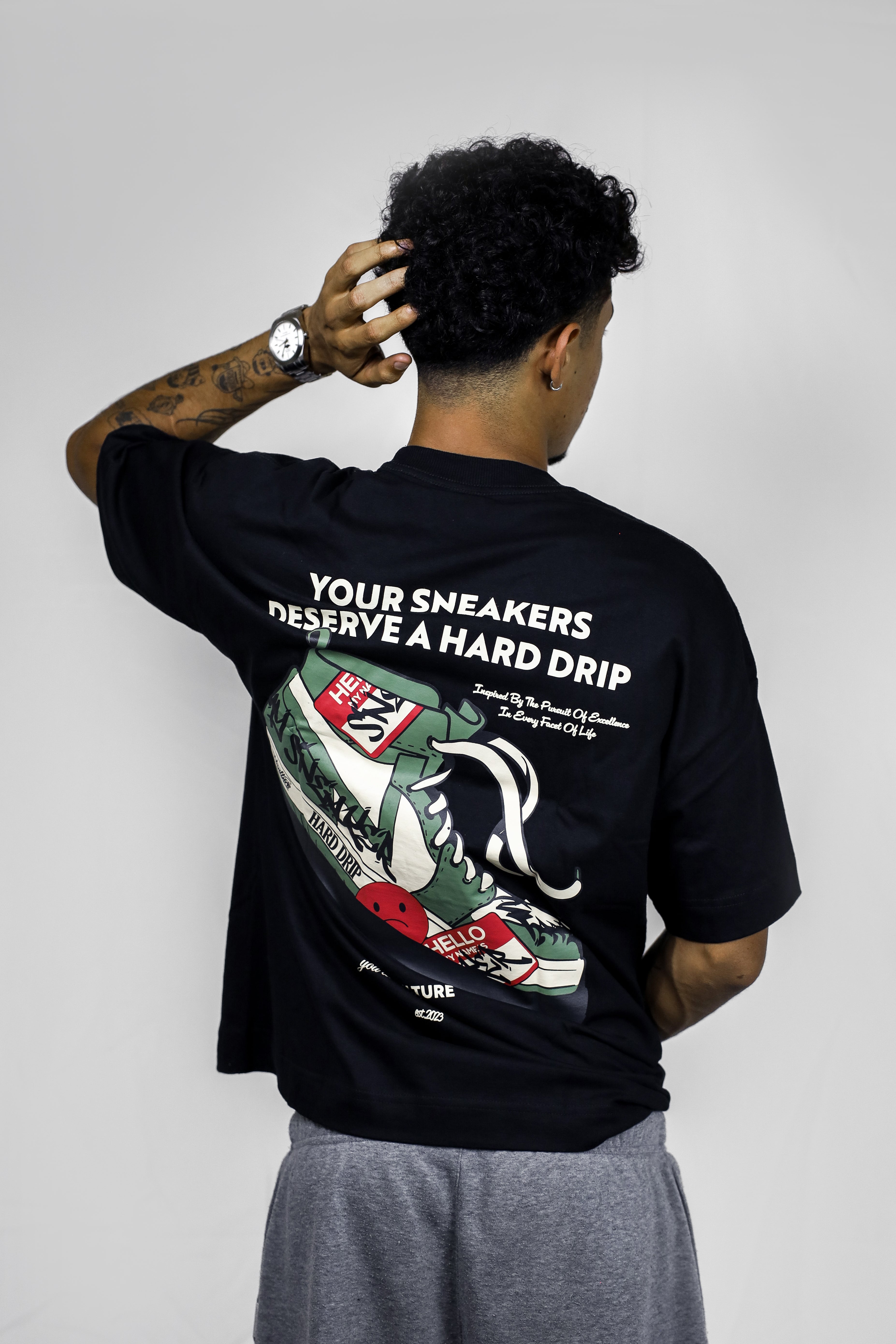 CAMISETA OVERSIZED SNEAKERS